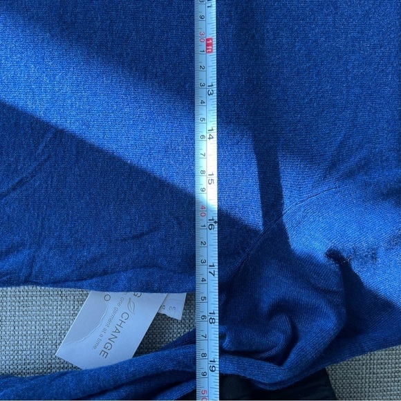 NWT Cleo Women sweater, comfy and soft, Size small - Picture 8 of 8